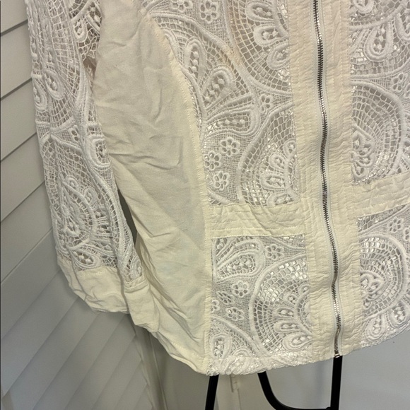 Ashley Stewart Cream Top - Picture 5 of 7